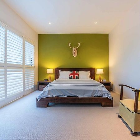 Forty Five Central Coast Room photo